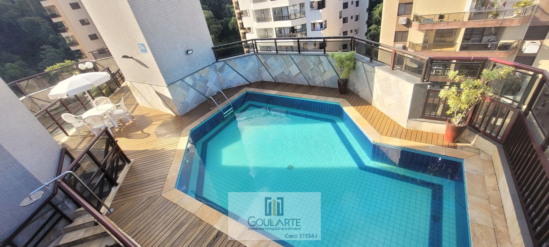 Apartamento alto padrão com sacada gourmet, 3 suítes climatizadas, lazer completo no condomínio - PITANGUEIRAS-Guarujá/SP.