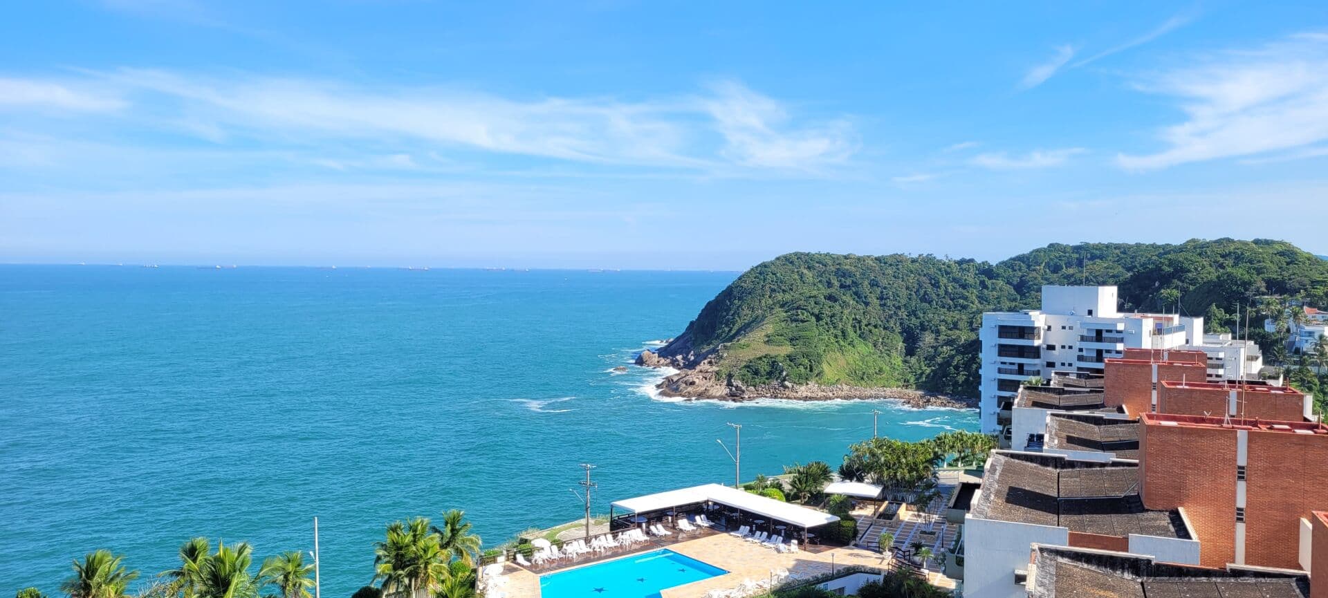 Apartamento com vista mar, 3 suítes climatizadas, lazer completo no condomínio, na praia da ENSEADA - Guarujá/SP.