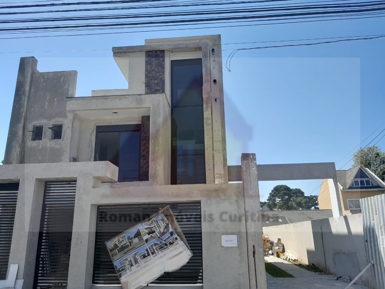 Casa Sobrado para Venda em Xaxim Curitiba-PR