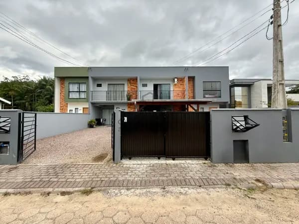 Casa Geminada à Venda em Guabiruba Sul