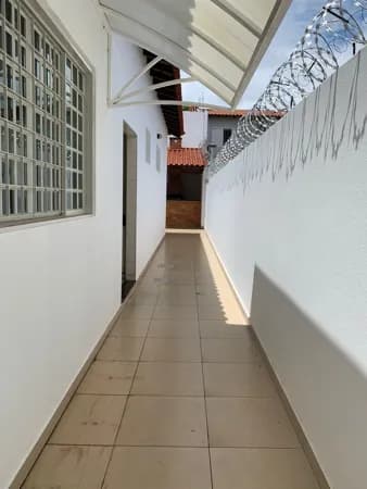 Casa a venda no bairro Vigilato Pereira - Uberlândia/MG