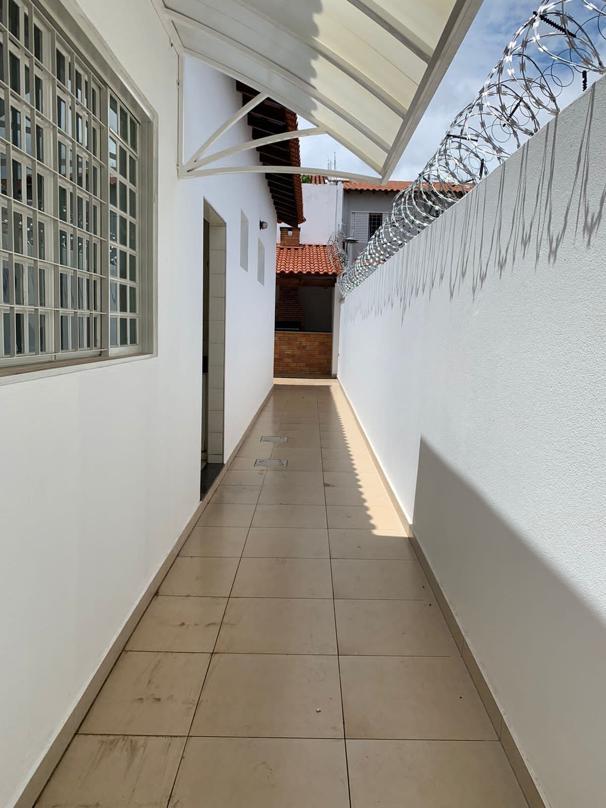 Casa a venda no bairro Vigilato Pereira - Uberlândia/MG