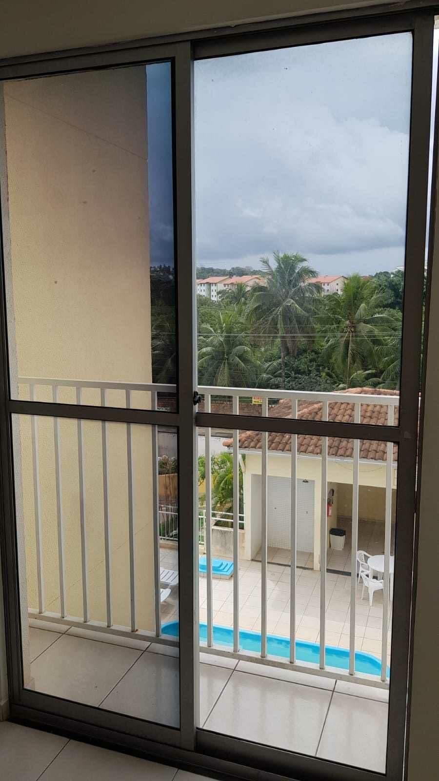 Apartamento 2/4 com varanda