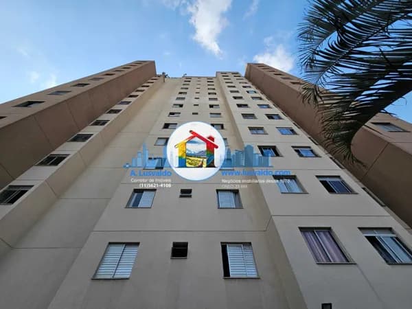 Apartamento com 2 dormitórios e 1 vaga em American polis pertinho da Cupecê!