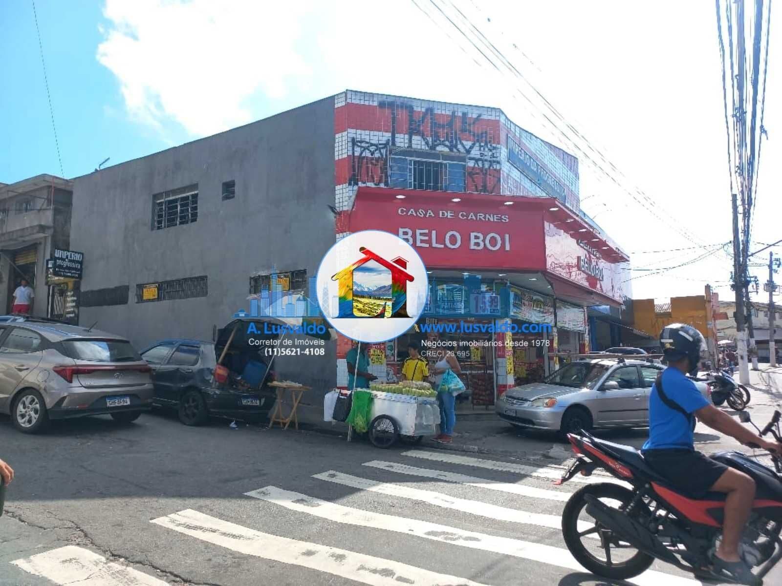 Prédio Comercial com Ótimo salão comercial e 4 salas no Coração da Vila Missionária!