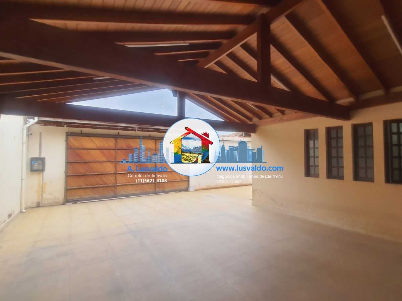 Bela casa no Jd. Residencial Dr. Lessa em Pindamonhangaba com 3 dormitórios, 3 vagas, piscina e área gourmet