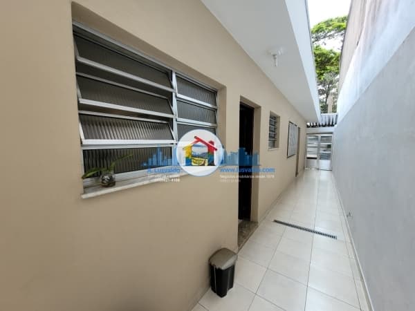 Casa térrea com 4 dormitórios, 4 vagas na garagem e edícula na Vila Missionária
