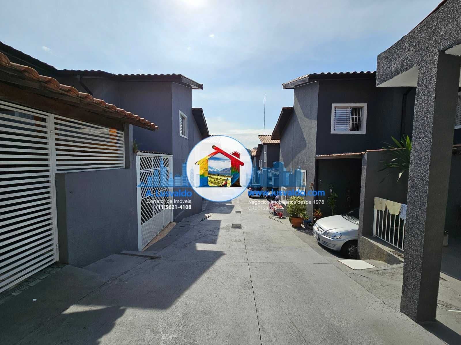 Belo Sobrado em condomínio com 2 dormitórios e 1 vaga na Vila Joaniza!