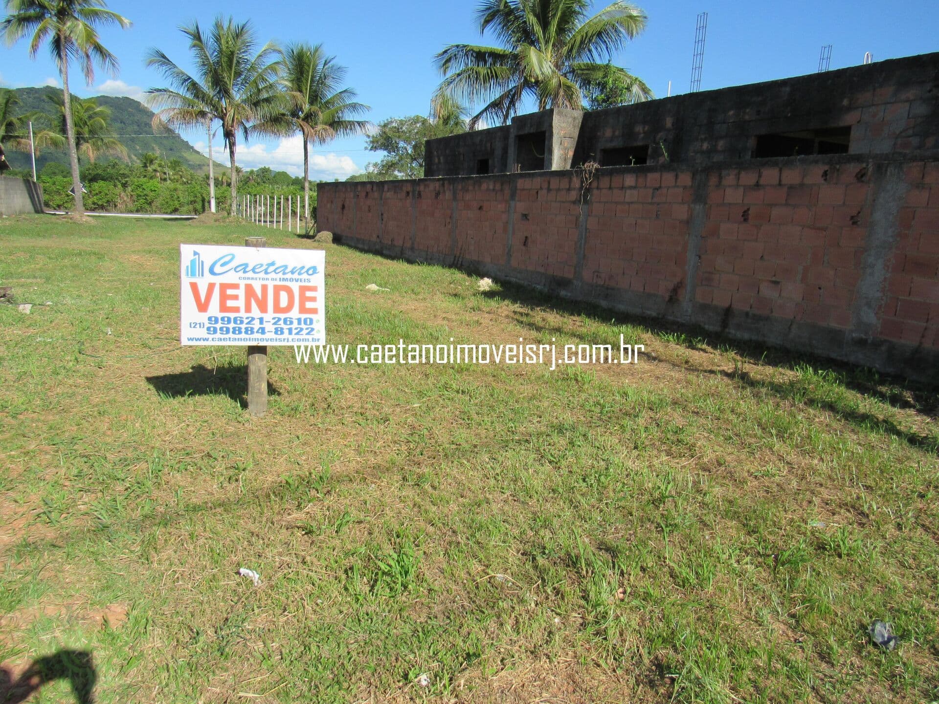 Terreno de 300m2 No Condomínio Jardins (Papucaia) - Pagamento Facilitado