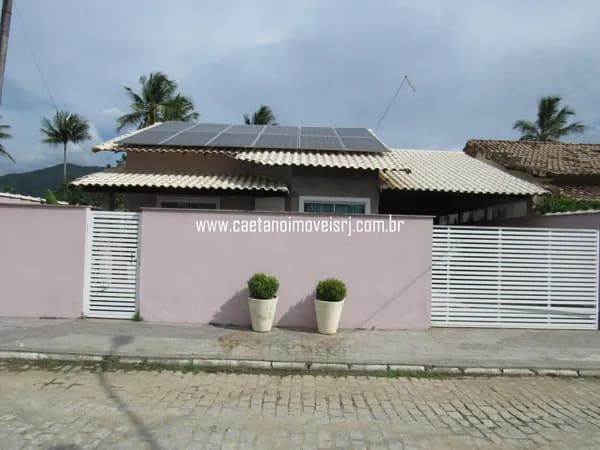 Linda Casa em Condomínio - Charmosa Demais!