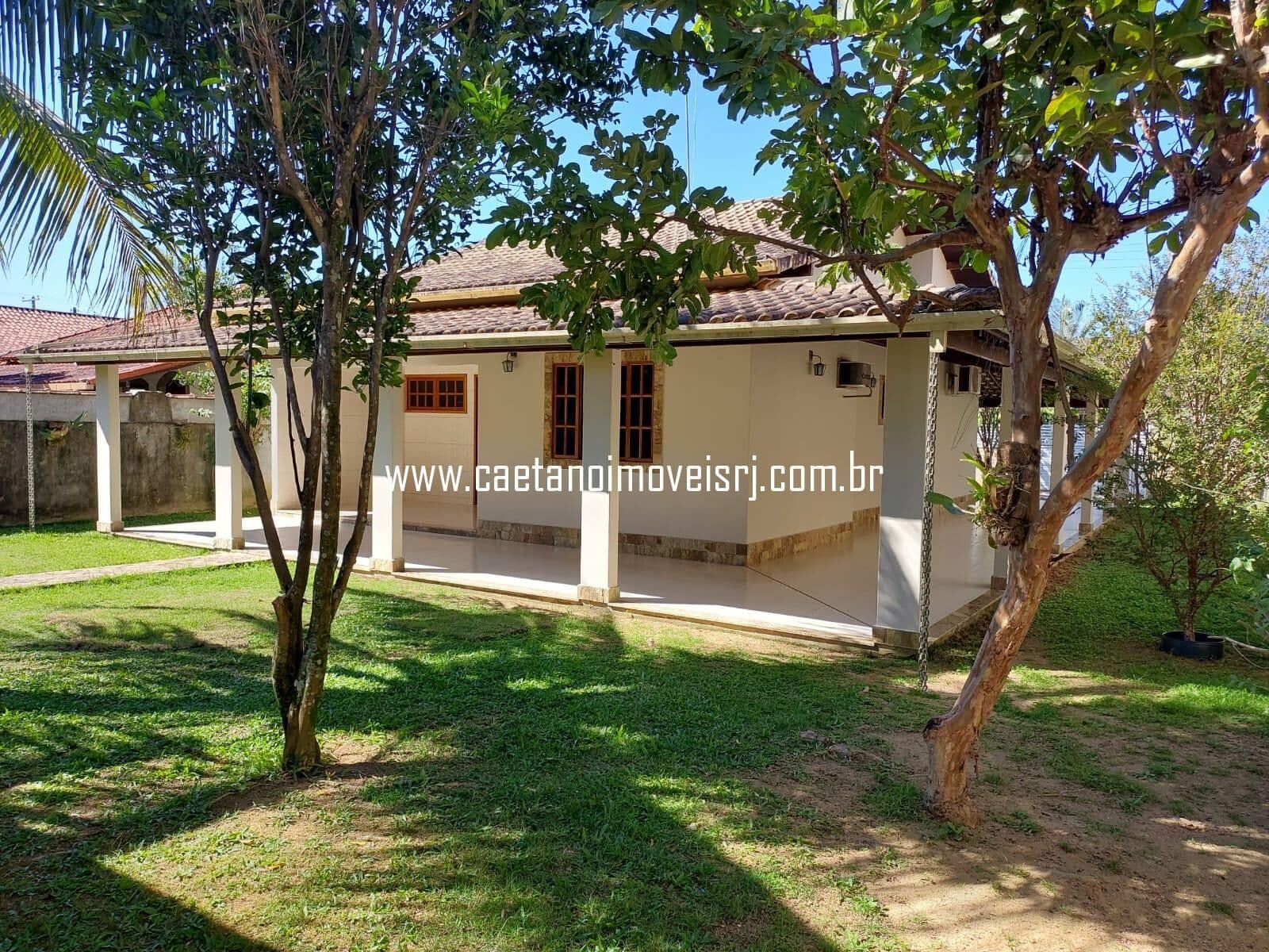 Casa C/ Excelente Padrão em Japuíba - Condomínio Santa Helena