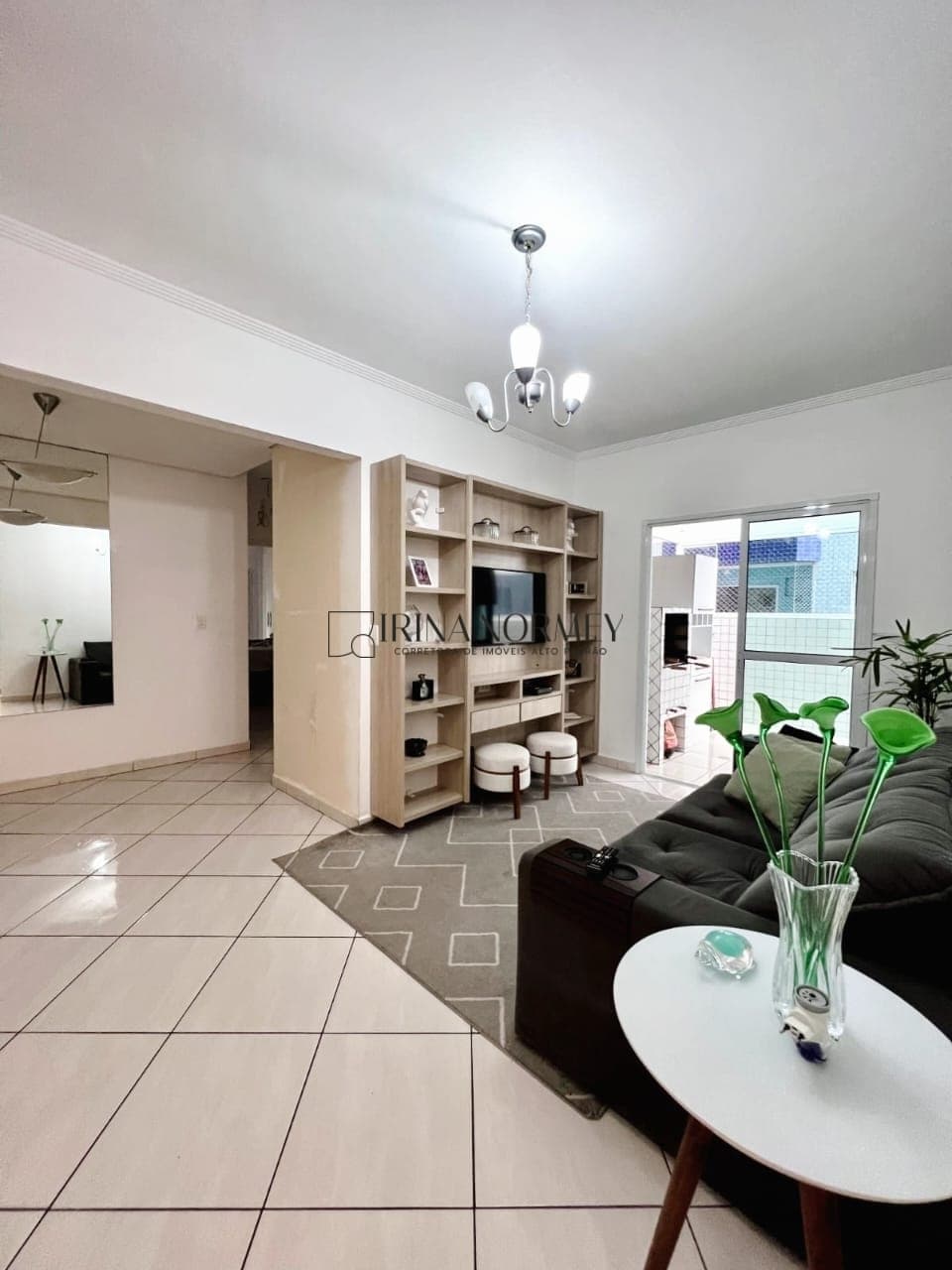 Apartamento á venda 2 dormitórios sendo 1 suite, 90m² no Bairro GuilhermIna, Praia Grande/SP