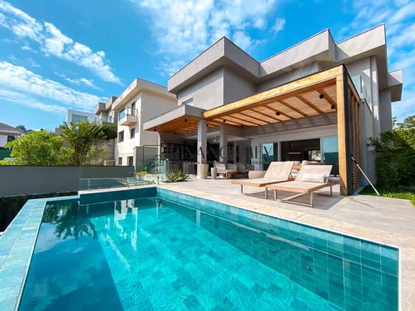 Casa em Santana de Parnaíba - Centro