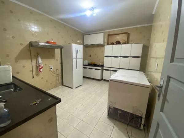 Casa à Venda com 110m², 2 Dormitórios - Prox. Espaço Cerâmica