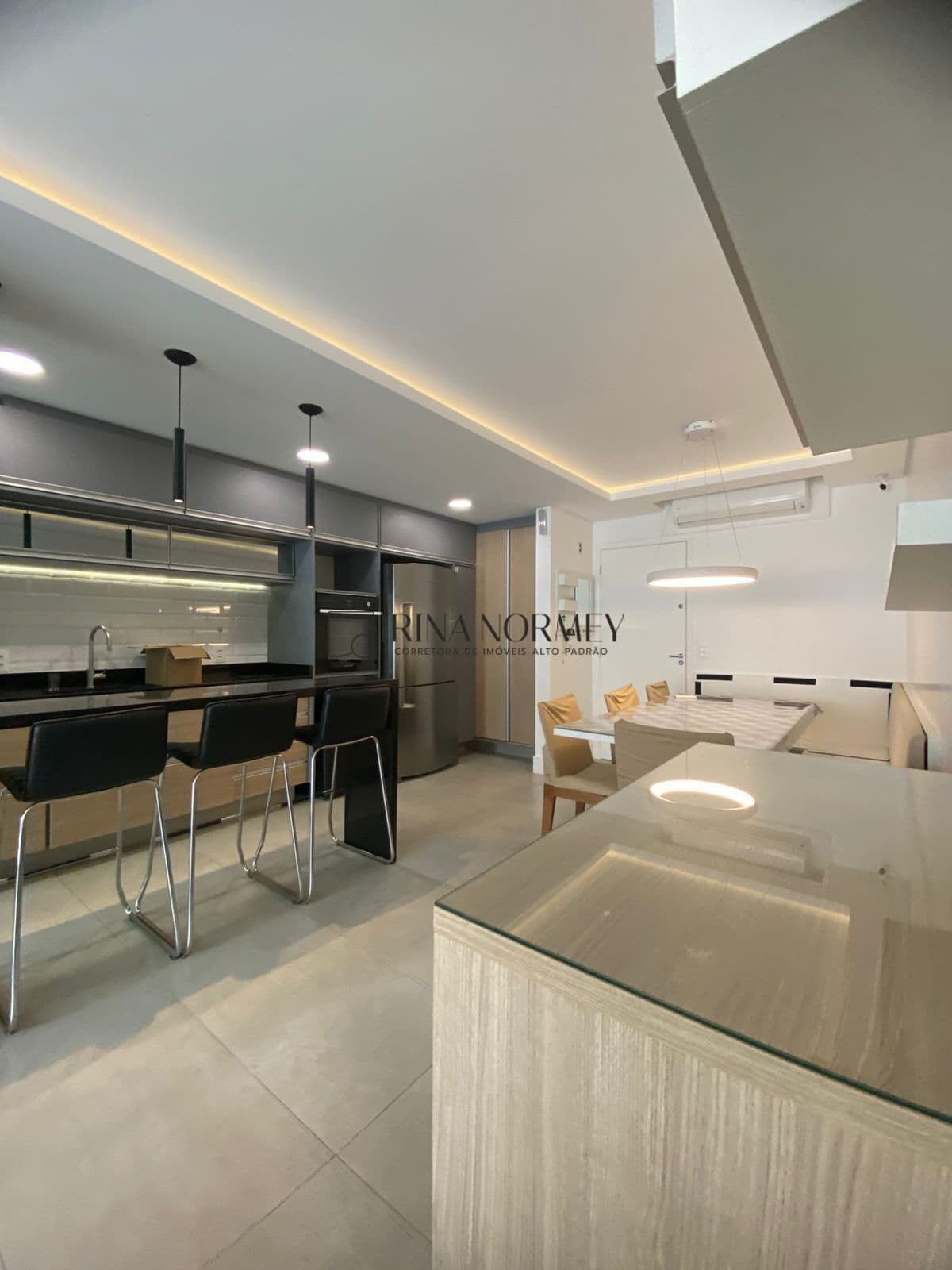 Apartamento á venda 2 dormitórios sendo 1 suite no Bairro Oswaldo Cruz, São Caetano do Sul/SP