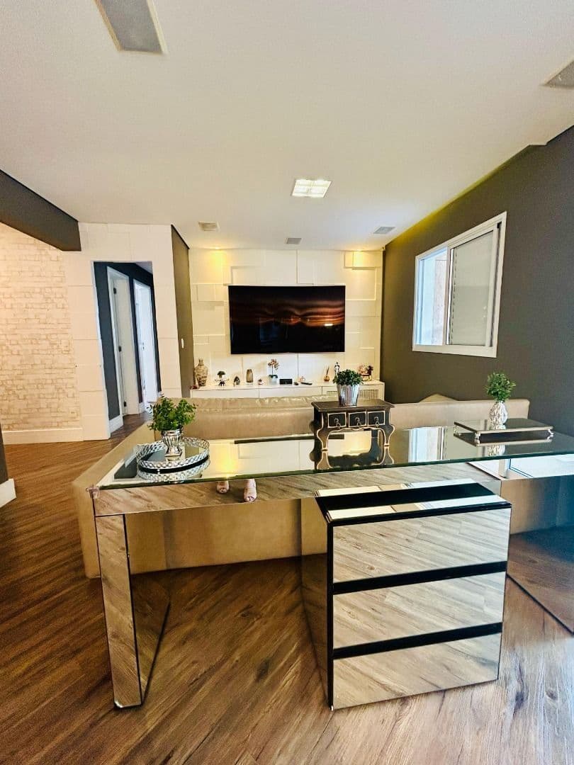 Apartamento à Venda com 125m² e 3 dorm. (01 suíte) Porteira Fechada