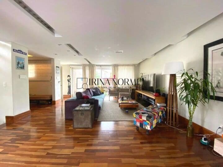 Sobrado á venda 3 suites no Bairro Olimpico, São Caetano do Sul/SP