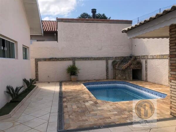Casa em Santana de Parnaíba - Alphaville