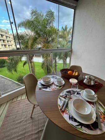 Apartamento mobiliado na quadra do mar Ingleses - Florianópolis