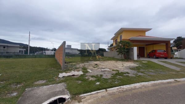 Terreno com projeto aprovado em condomínio fechado no Red Park- Florianópolis/SC