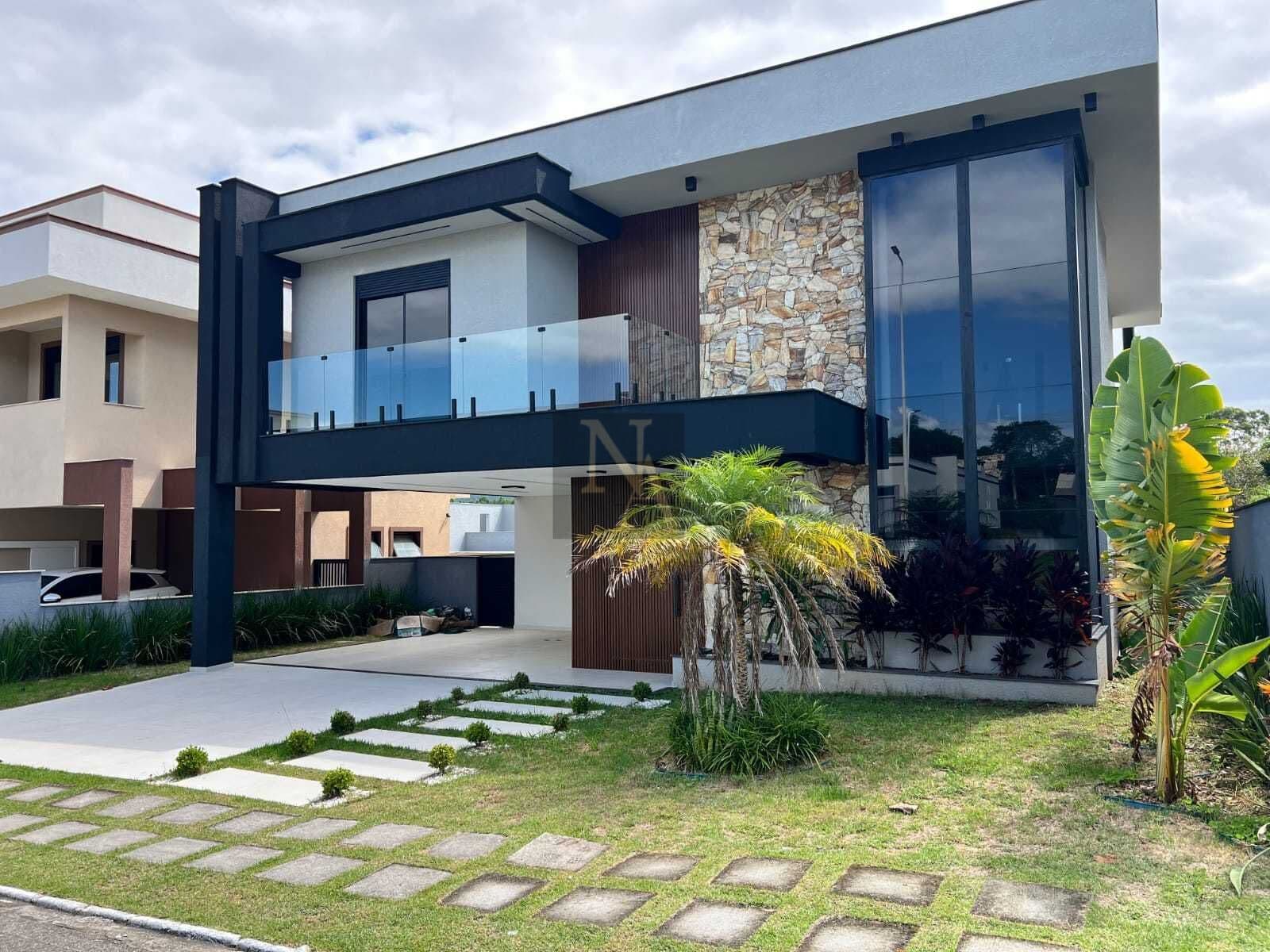 Casa em Condomínio Fechado