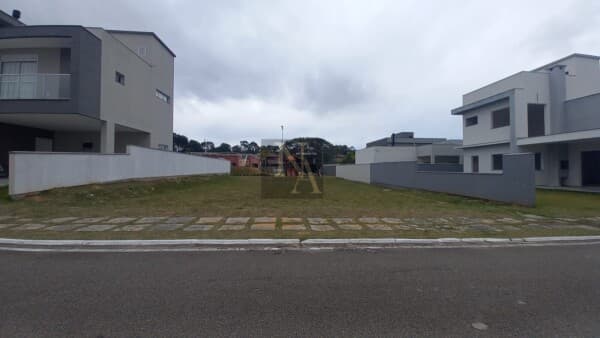 Terreno em Condomínio no Rio Vermelho- Florianópolis/SC