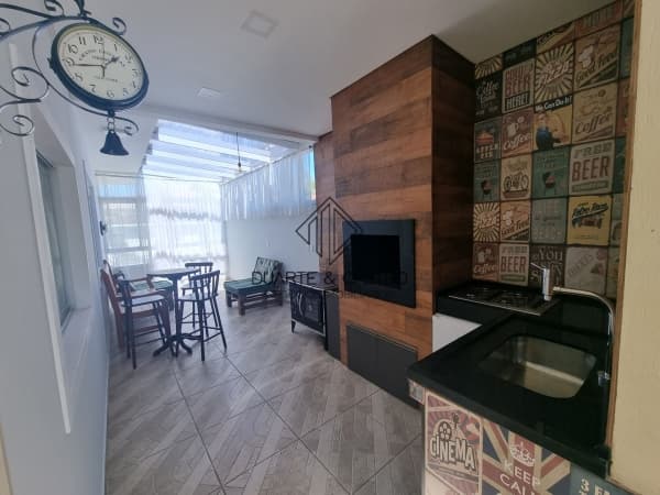 Casa ampla com excelente localização