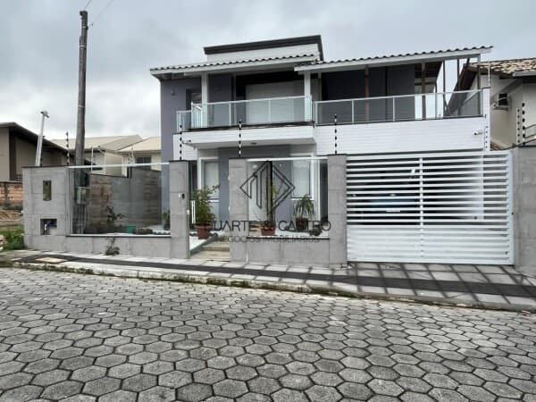 Casa dos sonhos esperando por você!