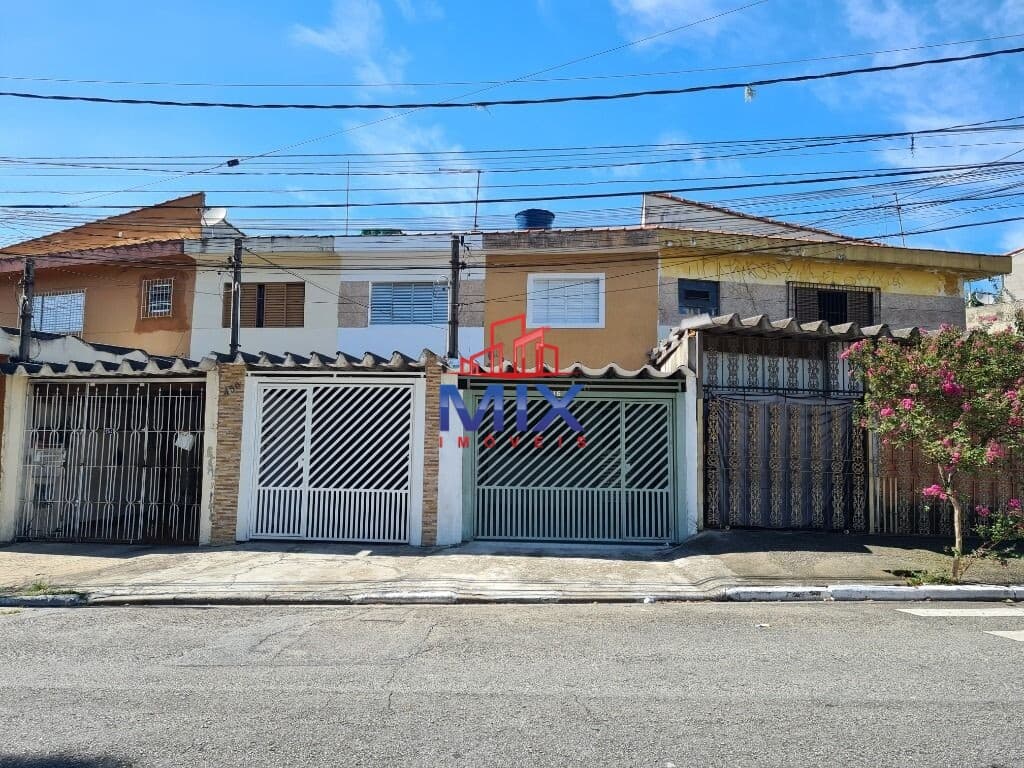 CASA PARA VENDER VILA CISPER - 2 DORMS. 1 VAGA