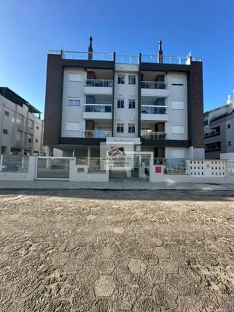 Apartamento 2 dormitórios, suíte - 300 metros do mar!