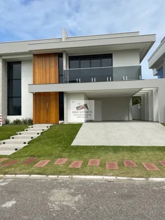 Casa Alto Padrão 4 Dormitórios em Condominio Fechado!