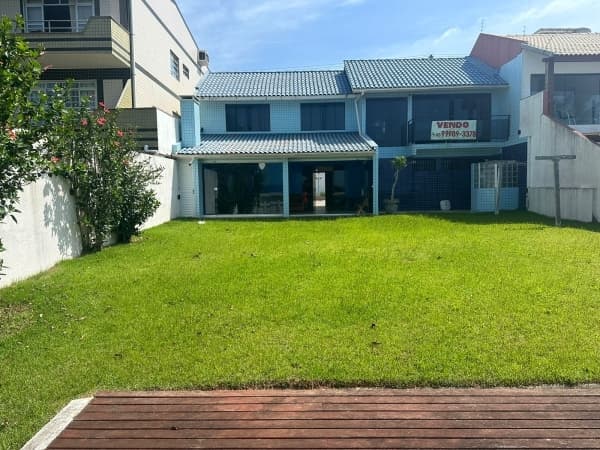 Pé na areia, vista mar, seu sonho realizado!