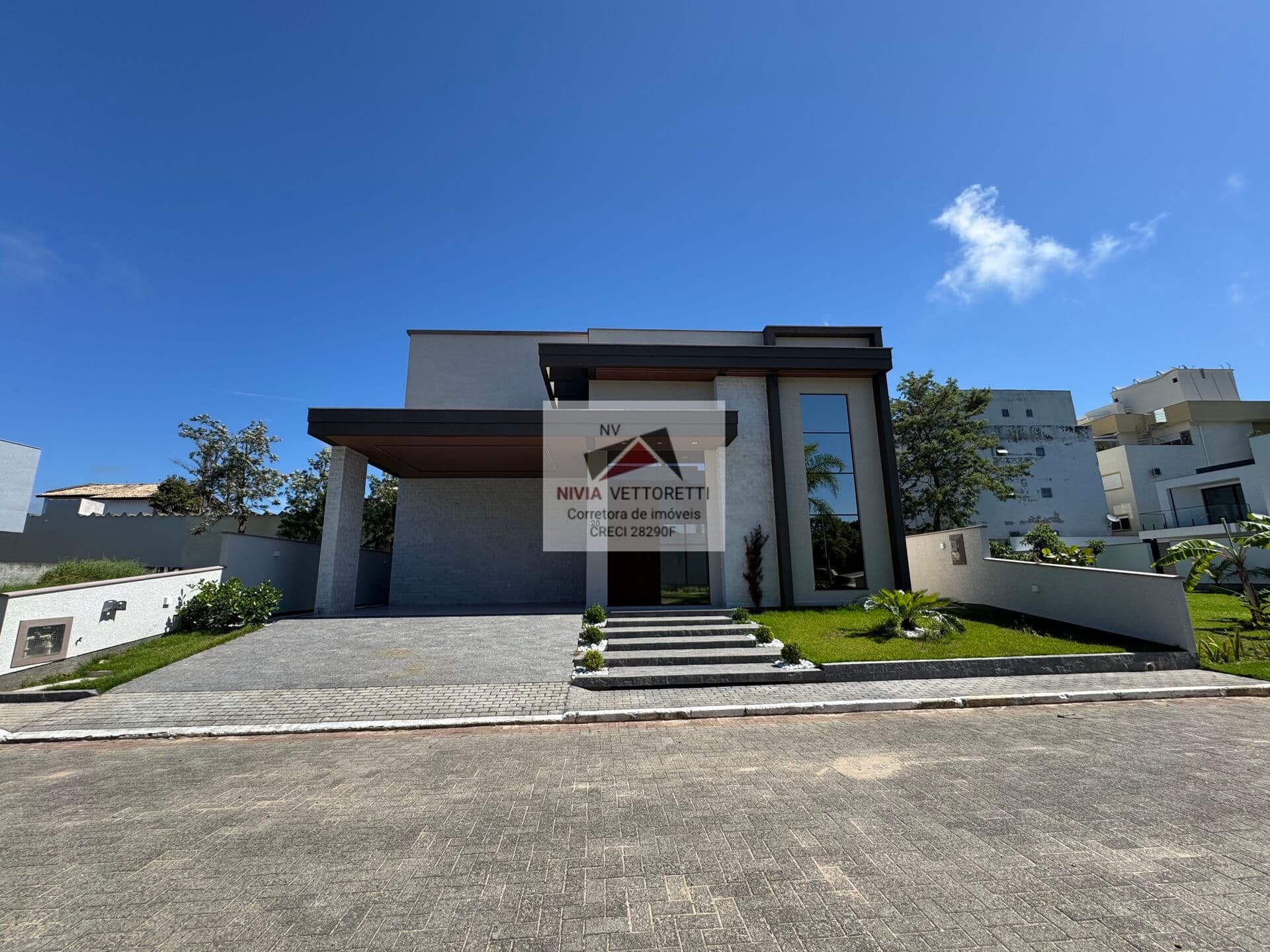Casa 3 suítes em Condomínio Fechado