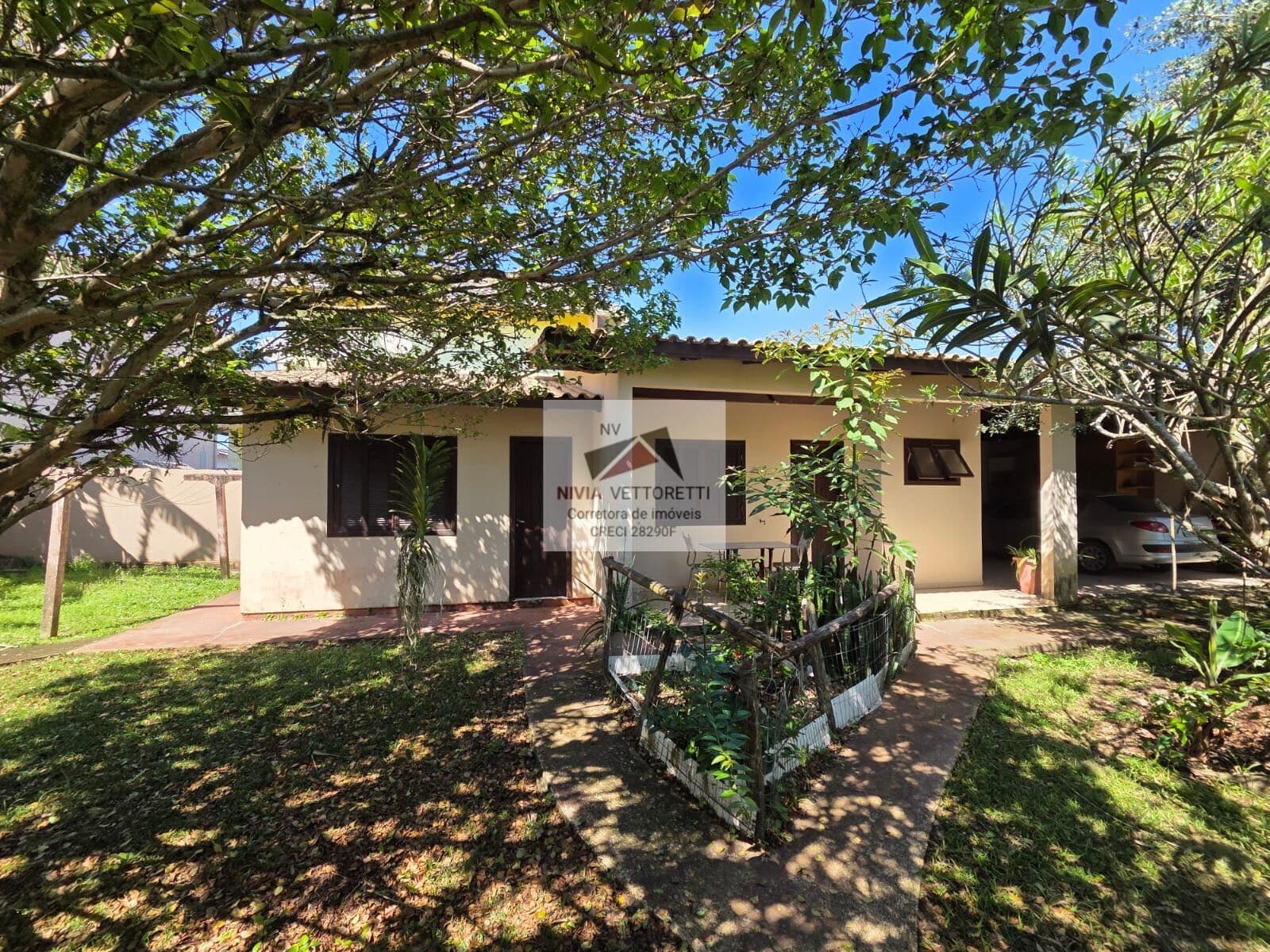 Casa Térrea 3 dormitórios em terreno de 1.067 metros