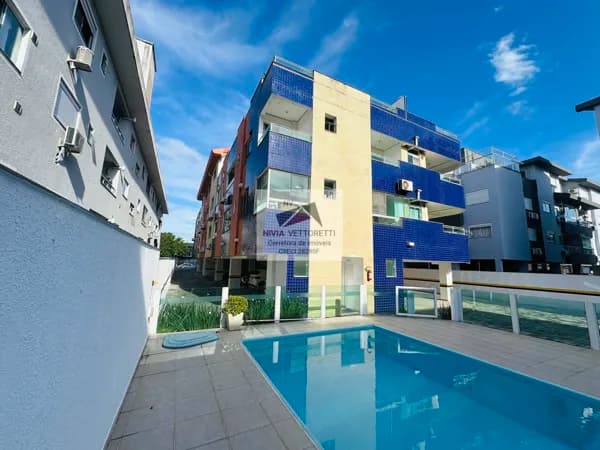 Apartamento 2 dormitórios frente norte perto do mar!