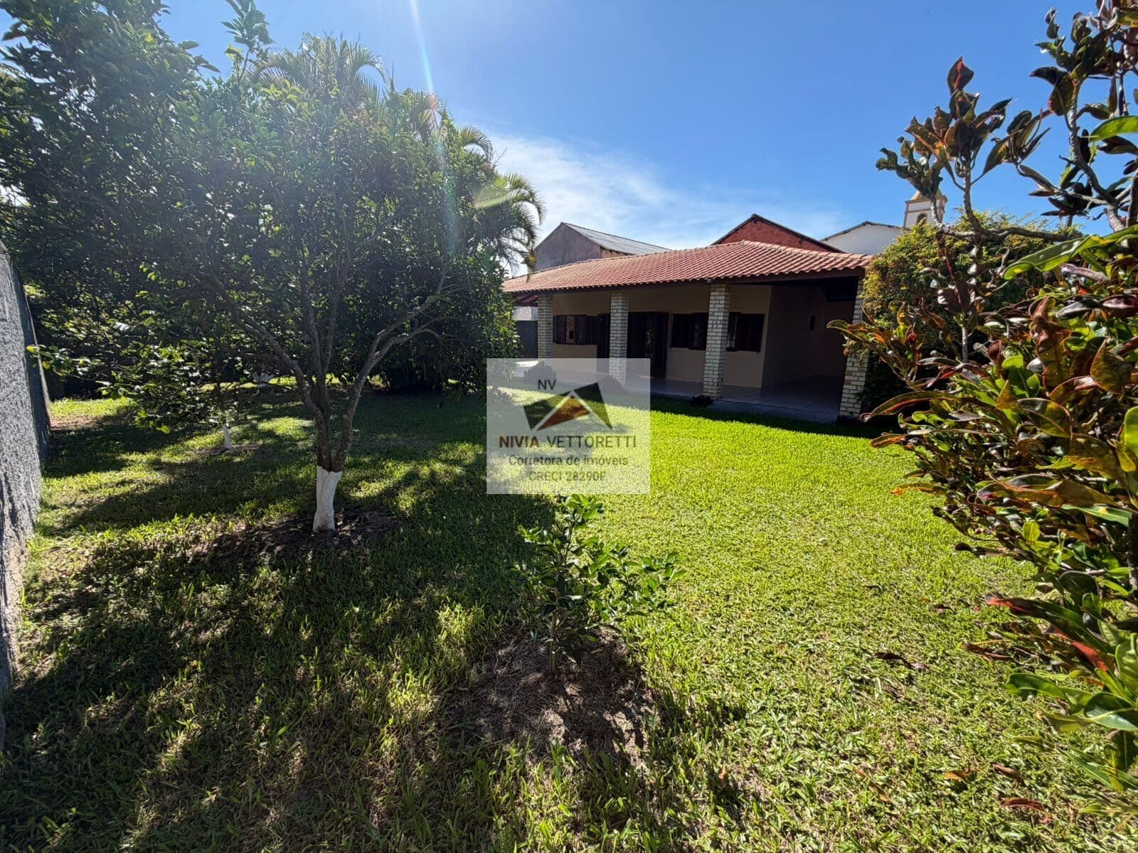 Casa Térrea 2 dormitórios terreno de 419 metros!
