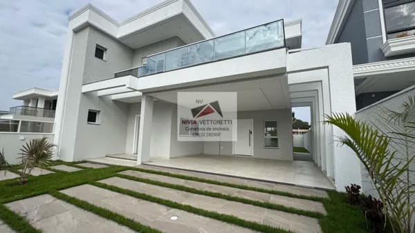 Casa Alto Padrão 3 Suítes com terreno de 366 metros