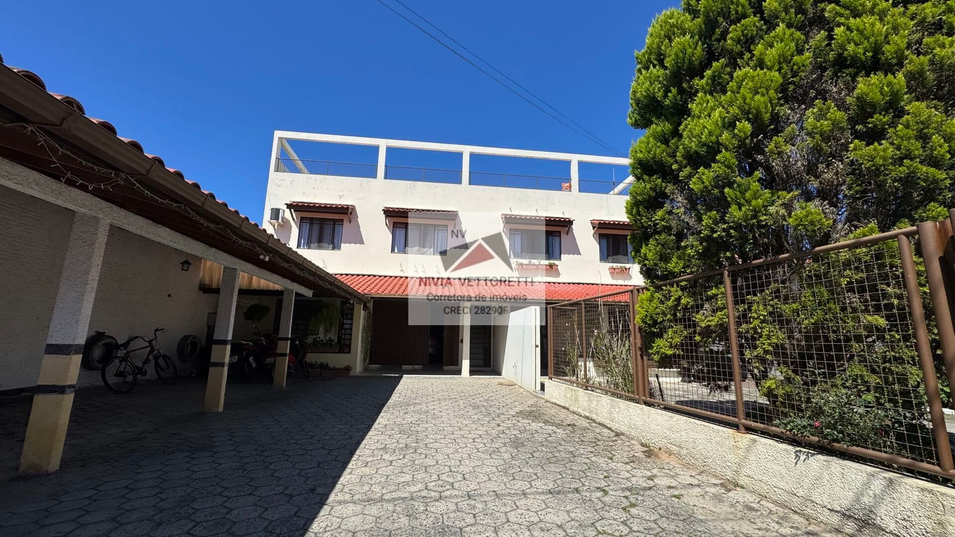 Pousada mobiliada com 6 apartamentos!