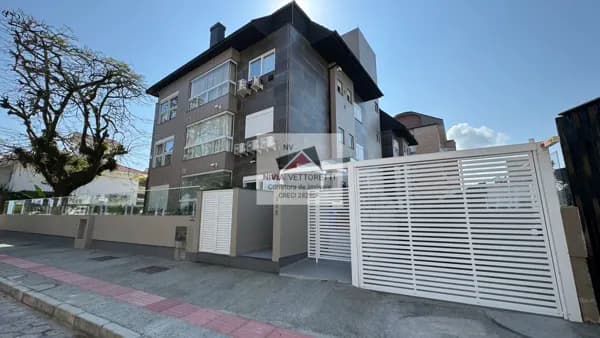 Apartamento Duplex 3 suítes mobiliado 30 metros do mar!