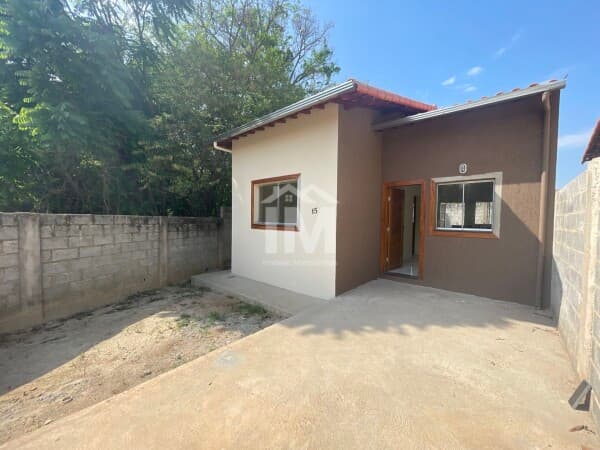 Casa à venda no Residencial Vale das Palmeiras / Bairro Estação