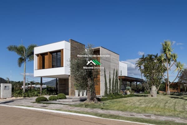 Mansão: Casa Altíssimo Padrão com 3 suítes em Igrejinha - Serra Gaúcha