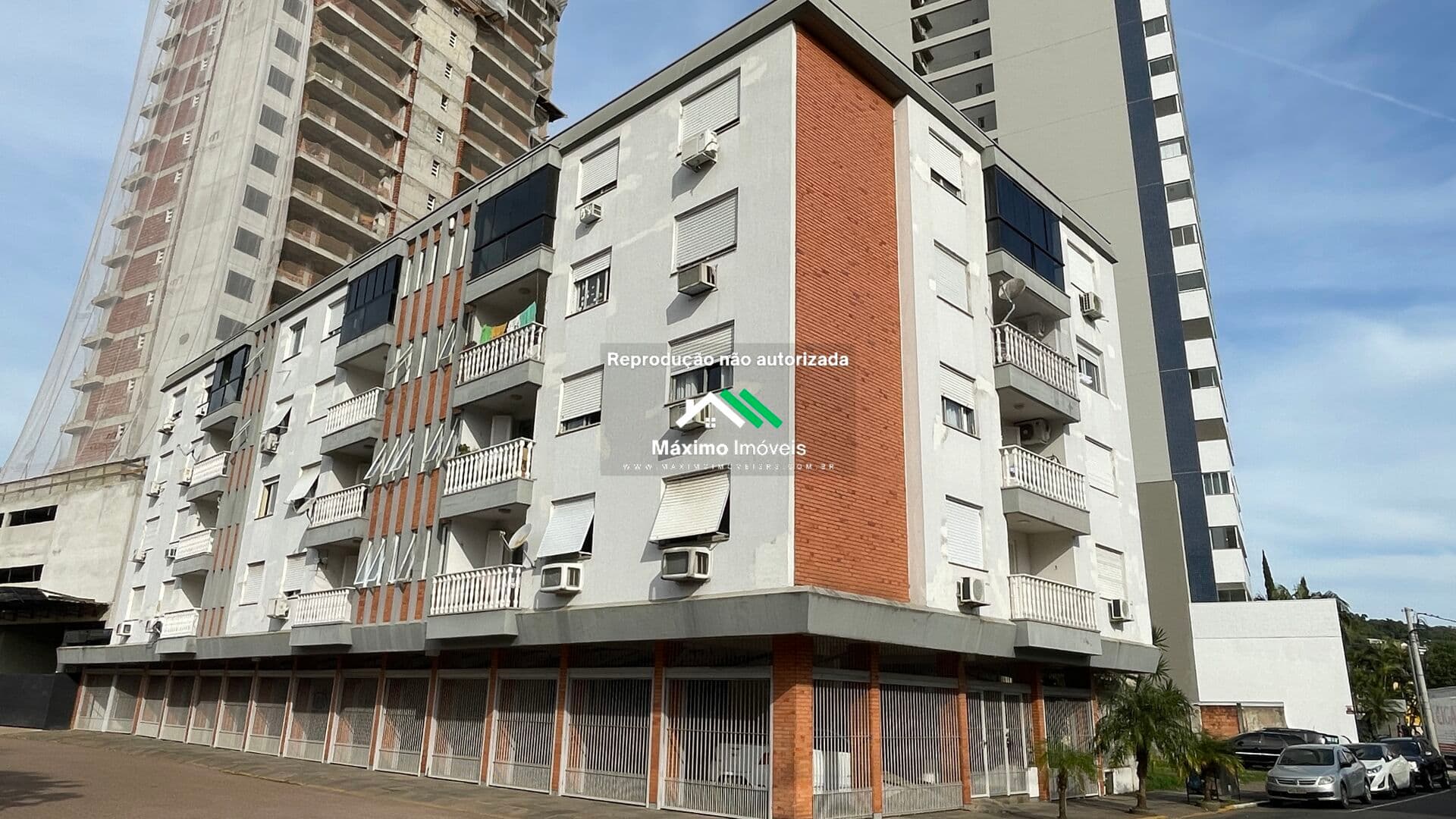 Apartamento dois dormitórios mobiliado no Centro de Igrejinha