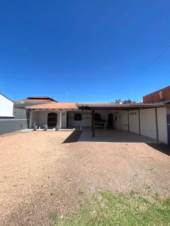 Casa para locação diária à 300 metros do mar