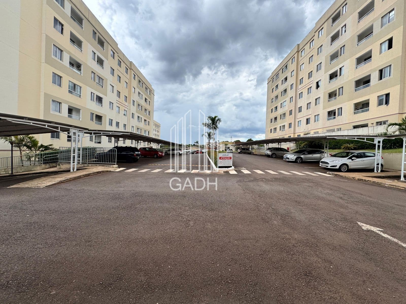 Apartamento West Park no Universitário