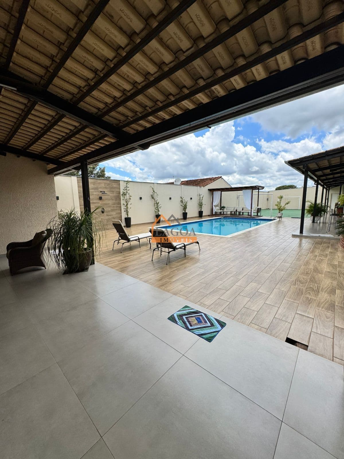 Casa em Pedro Leopoldo - Lagoa de Santo Antonio