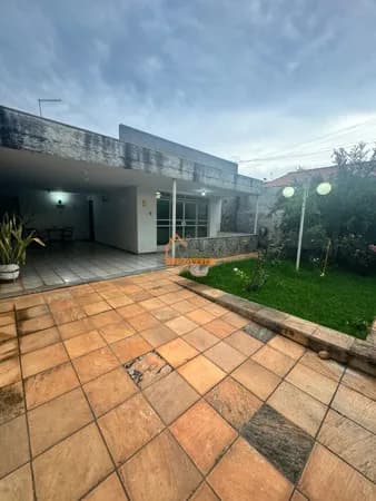 Casa em Pedro Leopoldo - Centro