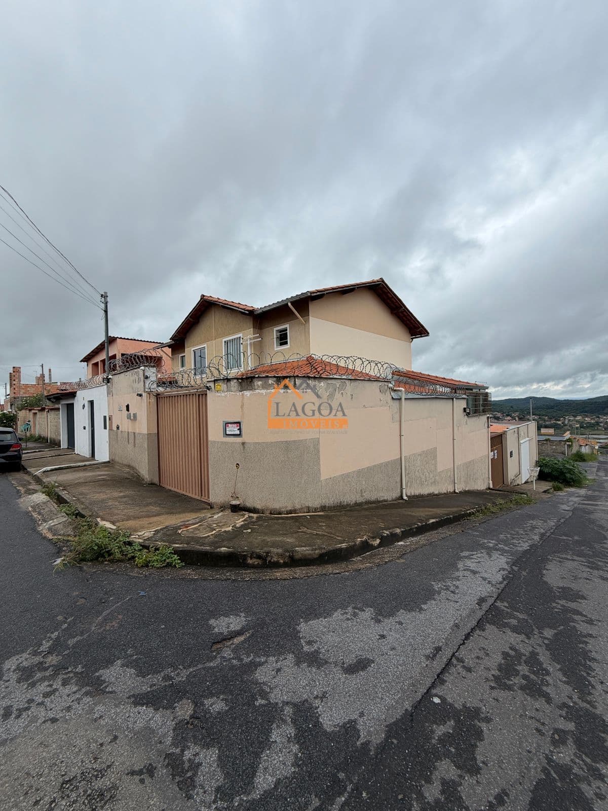 Casa em Pedro Leopoldo - Santa Tereza