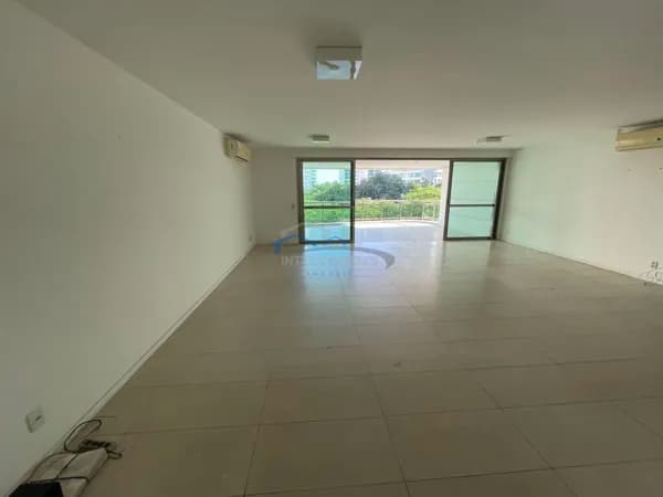 Apartamento com 275m 4 suítes e 3 vagas na Península