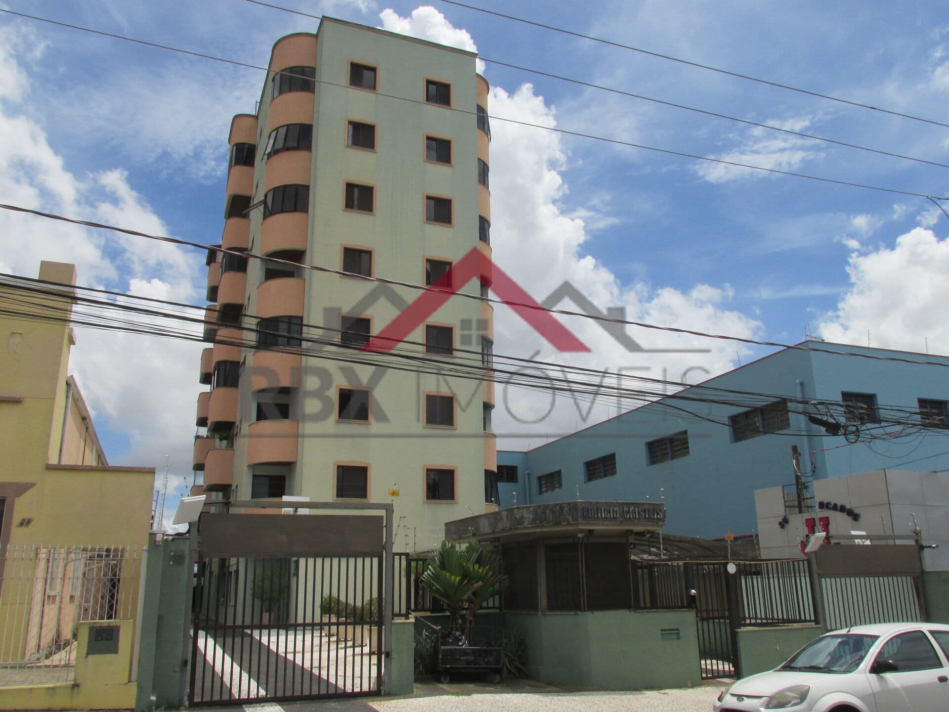 Apartamento com 2 Dormitório sendo 1 Suíte com Sacada e Vaga de Garagem Coberta e à Venda, 72 m² por R$ 400.000,00