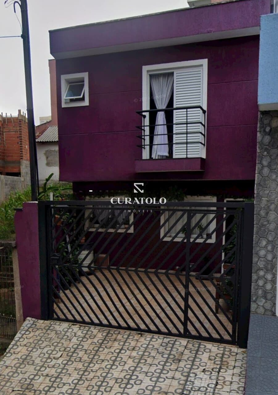 Sobrado à venda com 65 m², 2 suítes e 2 vagas, Valparaíso, Santo André.